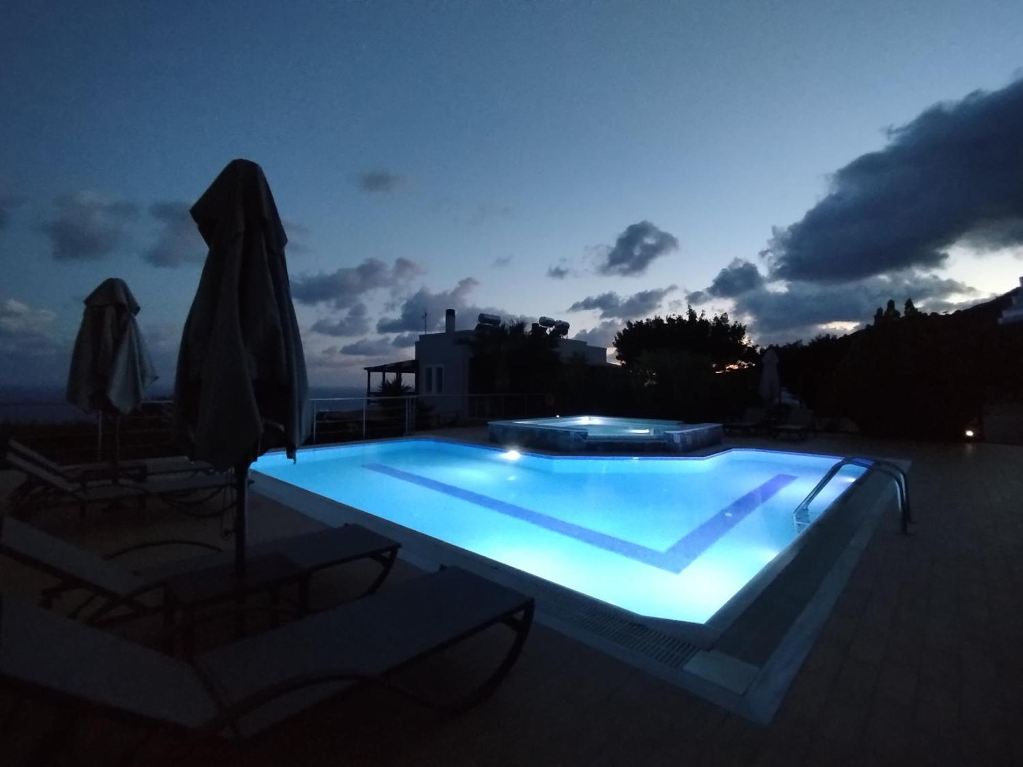 Alexena Apartments Agia Galini Exteriör bild